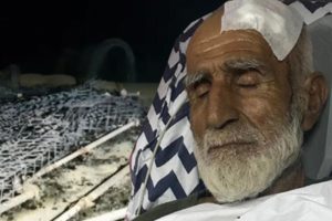 27 yıl sonra memleketine geri d&ouml;nd&uuml;! D&ouml;v&uuml;p evini yaktılar