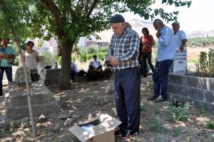 Mezarı 42 yıl sonra taşındı