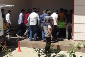 Terastan d&uuml;şen 2 yaşındaki Ayşe &ouml;ld&uuml;