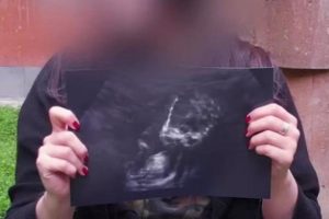 Zamanda yolculuk yaptığını iddia eden kadın: Bir uzaylı beni hamile bıraktı