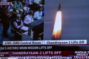 Hindistan Chandrayaan-2'yi uzaya g&ouml;nderdi