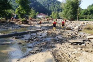 D&uuml;zce'de selde kaybolan 1 &ccedil;ocuğun cansız bedenine ulaşıldı