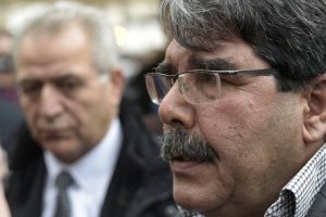 Salih M&uuml;slim'in kırmızı b&uuml;lteni kaldırıldı