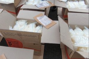 200 milyon dolarlık uyuşturucuyla polis aracına &ccedil;arptı