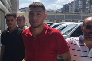 Kahvehanede "bana &ccedil;ay ver" tartışması: Silah patladı!
