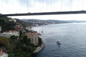 Boğaz'ın şato g&ouml;r&uuml;n&uuml;ml&uuml; yalısı satışta: D&uuml;nyanın en pahalı 10 evinden biri