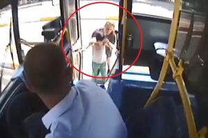 Otob&uuml;s s&uuml;r&uuml;c&uuml;s&uuml; engelli &ccedil;ocuk i&ccedil;in g&uuml;zergahını değiştirdi