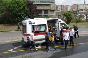 Metrob&uuml;s kazasında 10 kişi yaralandı