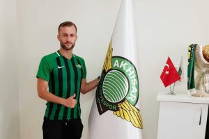 Akhisarspor'dan imza şov