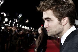 Batman'in yapımcısından Robert Pattinson'ı eleştirenlere yanıt