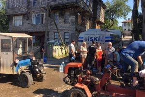 İBB ekipleri D&uuml;zce'de arama kurtarma &ccedil;alışmalarını s&uuml;rd&uuml;r&uuml;yor