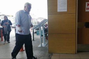 Bursa'da şarjlı bisiklet ile otomobil b&ouml;yle &ccedil;arpıştı