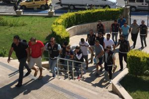 FET&Ouml;/PDY operasyonu: 40 g&ouml;zaltı