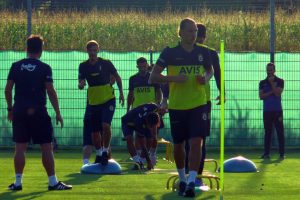 Fenerbah&ccedil;e'yi sıcak hava terletti!