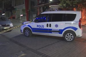 Fatih'te Cezayir uyruklu bir kişi bı&ccedil;aklanarak &ouml;ld&uuml;r&uuml;ld&uuml;