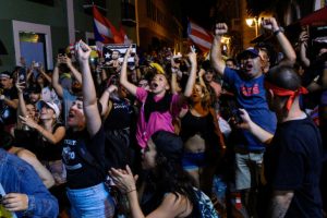 Protestoların ardından Porto Riko valisi istifa etti