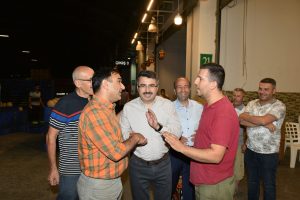 Bursa sebze meyve halinde sabah mesaisi