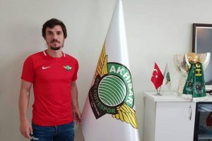 Akhisarspor'da Ergin Keleş imzaladı