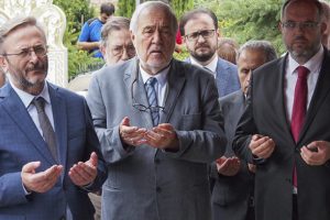 Prof. Dr. Halil İnalcık vefatının &uuml;&ccedil;&uuml;nc&uuml; yılında kabri başında anıldı