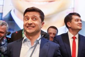 Trump'tan Zelenskiy'e tebrik telefonu
