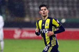 Ferdi Kadıoğlu Fenerbah&ccedil;e fotoğraflarını kaldırdı!