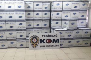 1 milyon 650 bin g&uuml;mr&uuml;k ka&ccedil;ağı makaron ele ge&ccedil;irildi