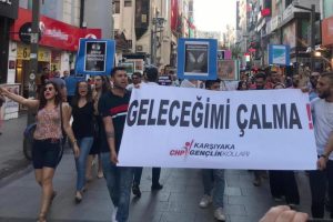 Gen&ccedil;lerden &ccedil;ocuk istismarına tepki