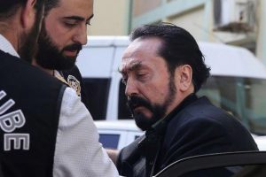 Adnan Oktar &ouml;rg&uuml;t&uuml;n&uuml;n şok FET&Ouml; bağlantıları