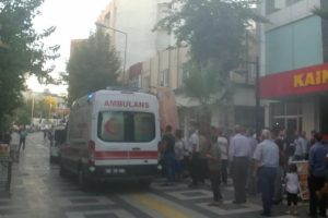 Adıyaman'da bı&ccedil;aklı kavga: 2 yaralı
