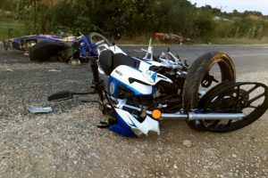 Bursa'da 3 motosiklet &ccedil;arpıştı: 1 &ouml;l&uuml;, 3 yaralı