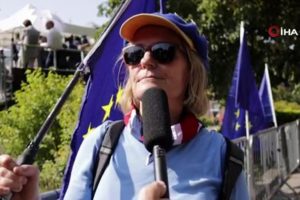 Londra'da yaşayan T&uuml;rkler Boris Johnson konusunda &uuml;mitsiz