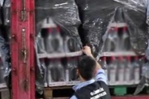 Bursa'da 6 ton ağırlığında sahte i&ccedil;ki yakalandı