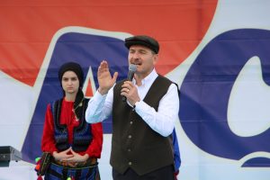 Bakan Soylu Ağasar kıyafetini giydi, şenliğe katıldı