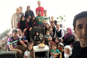 100 yaşına giren &Uuml;nzile nineye doğum g&uuml;n&uuml;