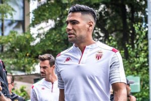 Radamel Falcao oyuna girmedi