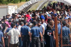 &Ouml;nc&uuml;pınar'dan bayram i&ccedil;in giden Suriyeli sayısı 5 bini aştı