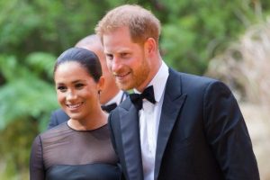 Meghan Markle ve Prens Harry'den komşulara yasaklar listesi