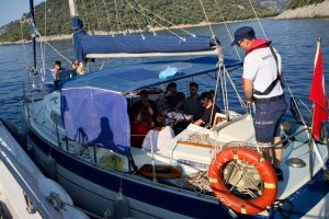 Dalaman a&ccedil;ıklarında 27 ka&ccedil;ak g&ouml;&ccedil;men yakalandı