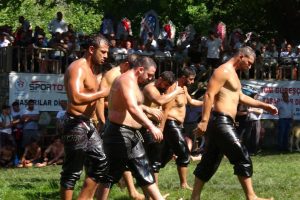 Başpehlivanlık g&uuml;reşi 45 dakika s&uuml;rd&uuml;