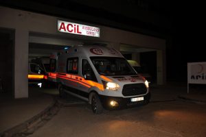 İki otomobil &ccedil;arpıştı: 7 yaralı