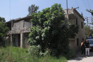 Uyuşturucu bağımlıları evi likit bomba atarak kundakladı