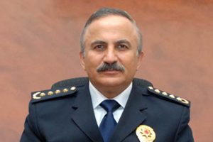 Eski emniyet m&uuml;d&uuml;r&uuml;ne FET&Ouml;/PDY &uuml;yeliğinden dava