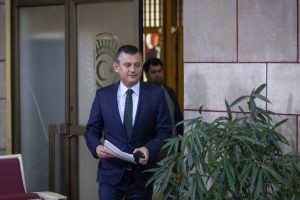CHP'den belediye başkanları i&ccedil;in yasa teklifi: Akrabalar işe alınmasın