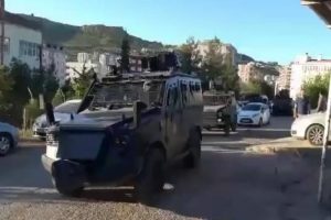 Ter&ouml;r &ouml;rg&uuml;t&uuml; PKK'ya katılmak i&ccedil;in Mardin'e gelen kadın ve iş birlik&ccedil;ileri yakalandı