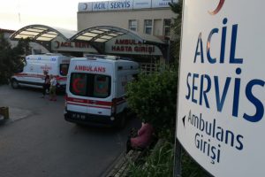 3 yaşındaki &ccedil;ocuk denizde &ouml;l&uuml;mden d&ouml;nd&uuml;