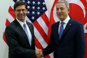 Bakan Akar'dan kritik g&ouml;r&uuml;şme! Dikkat &ccedil;eken 'g&uuml;venli b&ouml;lge' mesajı