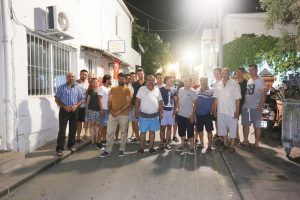 Mahalleli, evlerin kapılarını zorlayan kişi i&ccedil;in n&ouml;bet tutuyor