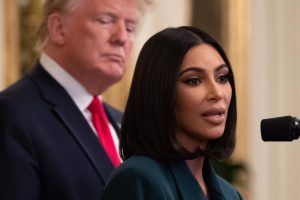 Kim Kardashian'dan 2 saatlik yargı reformu belgeseli