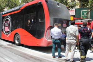 Elektrikli otob&uuml;ste duman paniği