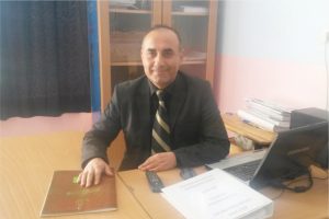 İlkokul &ouml;ğretmeni not bırakıp intihar etti